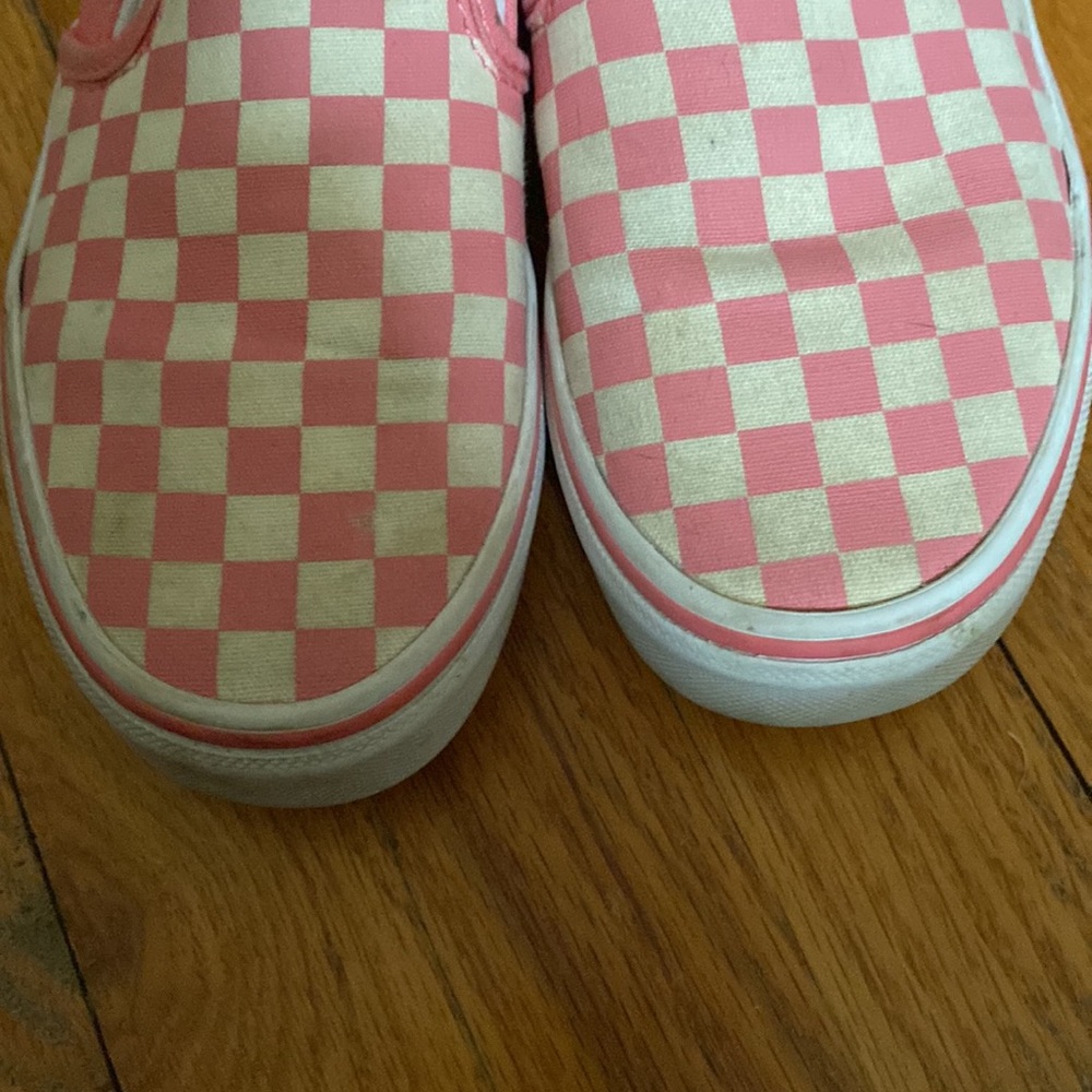 Pink and white checkered slip on VANS size 3 - Picture 3 of 4